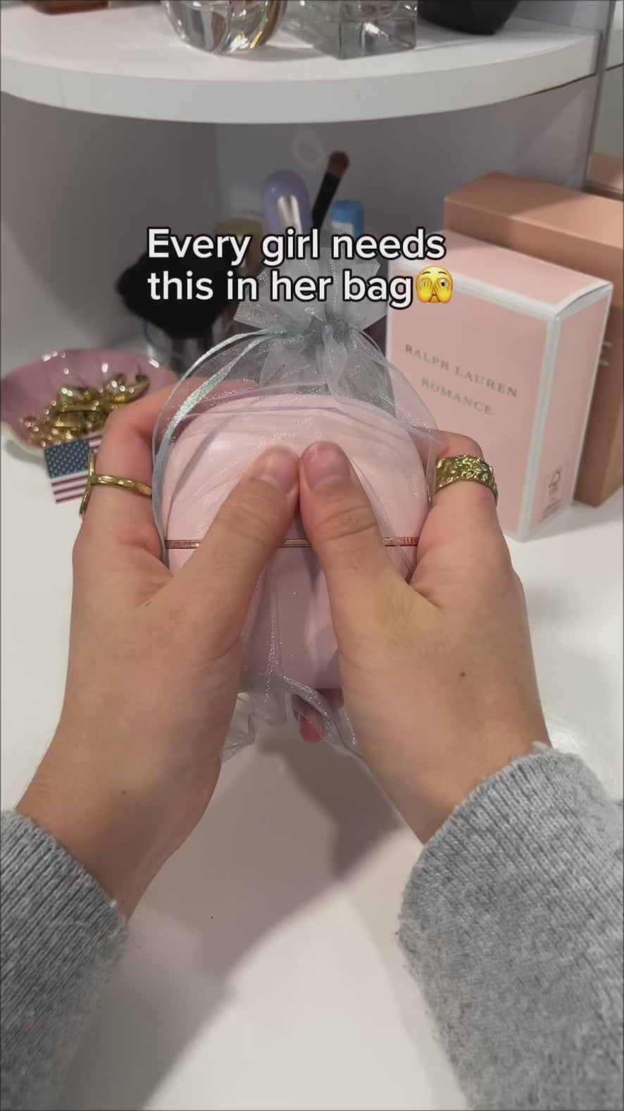 New Mini Straightener Rechargeable Portable Hair Straightener Brush Anti-Scald Shell Cordless USB Charging Straightener.